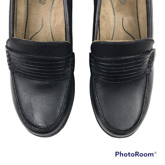 Eastland Newbury Black Leather Heeled Loafer - Picture 4 of 13
